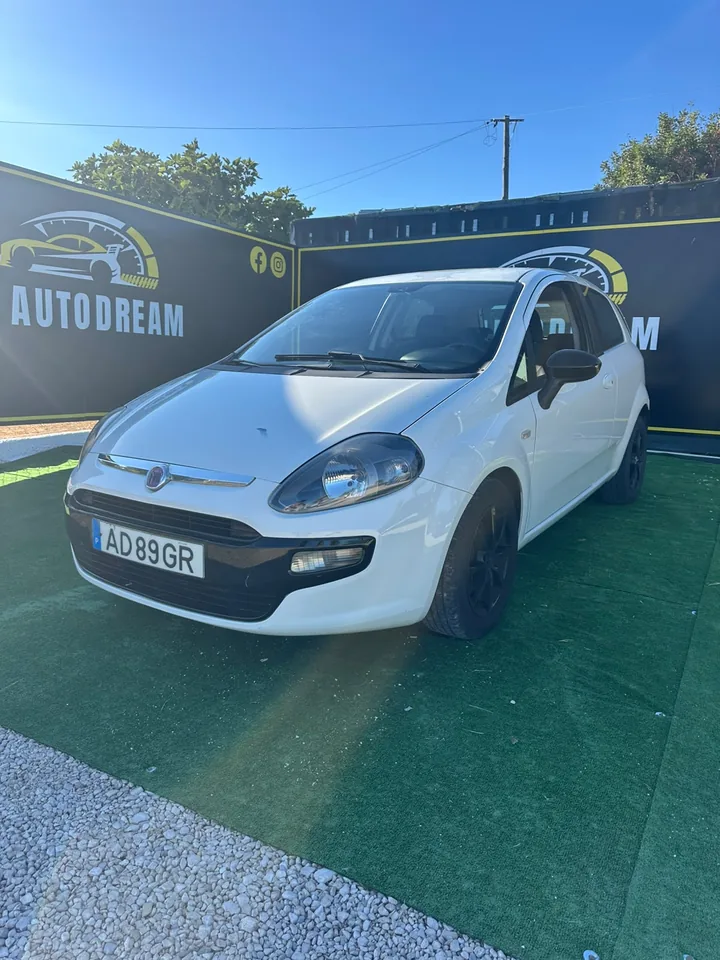 Fiat Punto, 2011, vista exterior